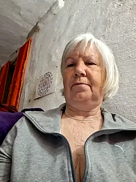 KlaudiaDarling online show from May 2026 10:48:01 PM