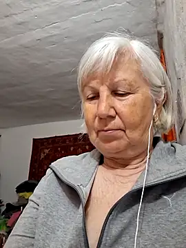 KlaudiaDarling online show from May 2026 07:08:01 PM