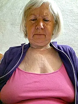 Snapshot of KlaudiaDarling chatting on June 2026 02:03:01 AM KlaudiaDarling online show from June 2026 02:03:01 AM