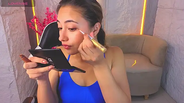 Amy Kerr Tx online show from February 2026 01:05:02 PM