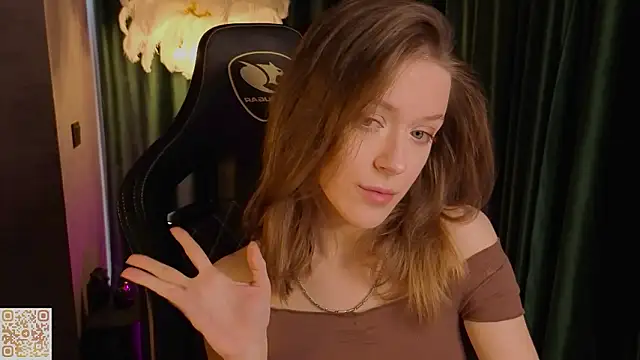 Snapshot of emmasday chatting on February 2026 09:58:01 AM emmasday online show from February 2026 09:58:01 AM