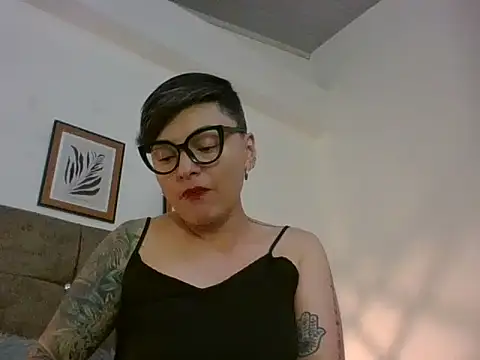 kat paradise online show from April 2026 02:14:02 PM
