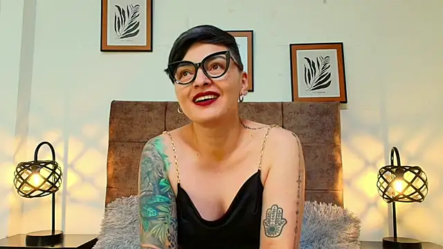 kat paradise online show from April 2026 02:48:02 PM