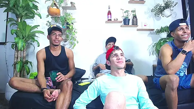 Interracial Snow Bunny online show from February 2026 11:28:02 PM