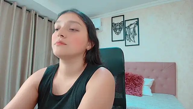 littlemolly walcott online show from June 2026 10:58:01 PM
