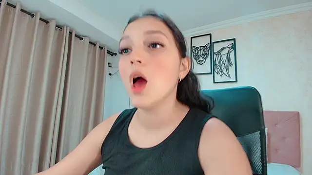 littlemolly walcott online show from July 2026 12:51:01 AM