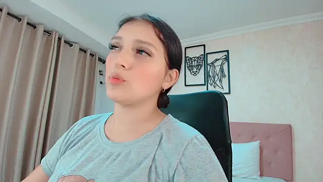 littlemolly walcott online show from July 2026 11:51:02 PM