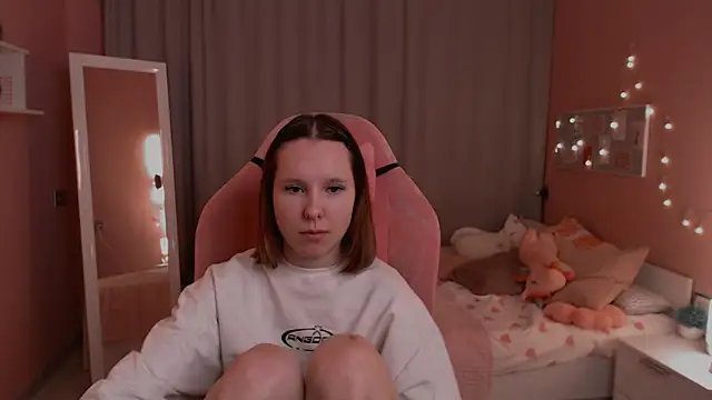 Haya Harareet online show from January 2026 01:19:01 AM