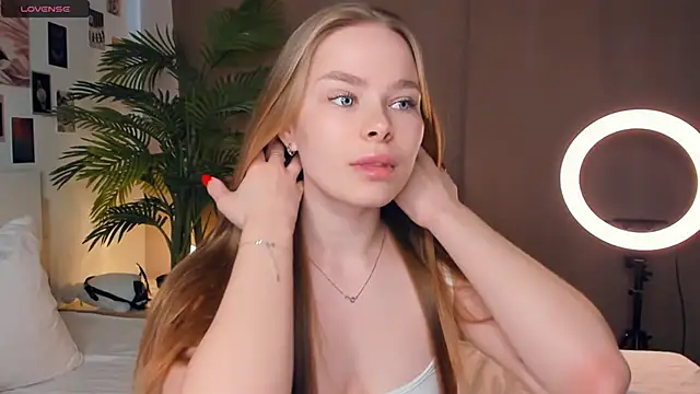 Snapshot of Icehoneybyte chatting on March 2026 07:01:01 AM Icehoneybyte online show from March 2026 07:01:01 AM