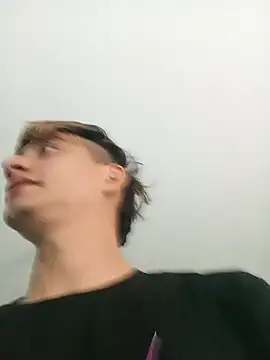 Snapshot of Andy_Kein chatting on March 2026 04:11:02 PM Andy Kein online show from March 2026 04:11:02 PM