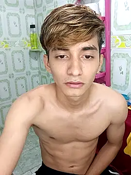 Snapshot of Andy_Kein chatting on April 2026 07:02:01 AM Andy Kein online show from April 2026 07:02:01 AM