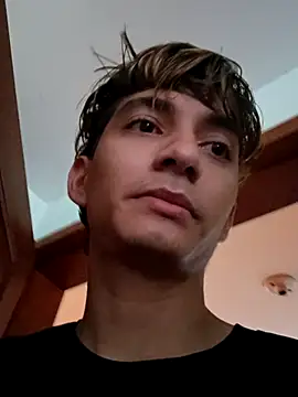 Snapshot of Andy_Kein chatting on May 2026 05:18:02 PM Andy Kein online show from May 2026 05:18:02 PM