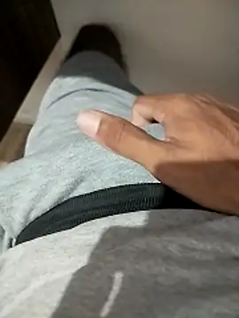 vitorpau22cm online show from February 2026 10:19:01 PM