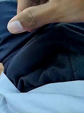 vitorpau22cm online show from February 2026 05:06:02 PM