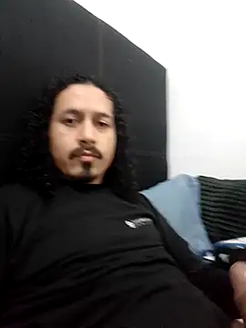 Snapshot of CarlosGM77 chatting on April 2026 03:04:01 PM CarlosGM77 online show from April 2026 03:04:01 PM