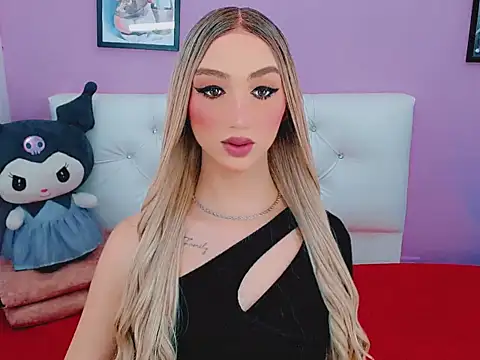 Snapshot of shantal_gil chatting on June 2026 05:20:02 AM shantal gil online show from June 2026 05:20:02 AM