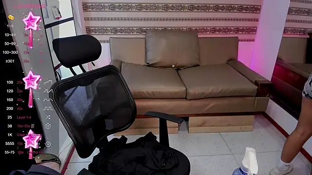 xxximena angels  online show from April 2026 07:09:01 PM