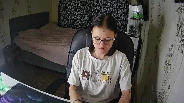 Withbeautyeyes online show from January 2026 02:10:01 PM