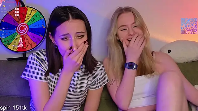 Snapshot of Mimipaws chatting on February 2026 08:09:01 PM Mimipaws online show from February 2026 08:09:01 PM