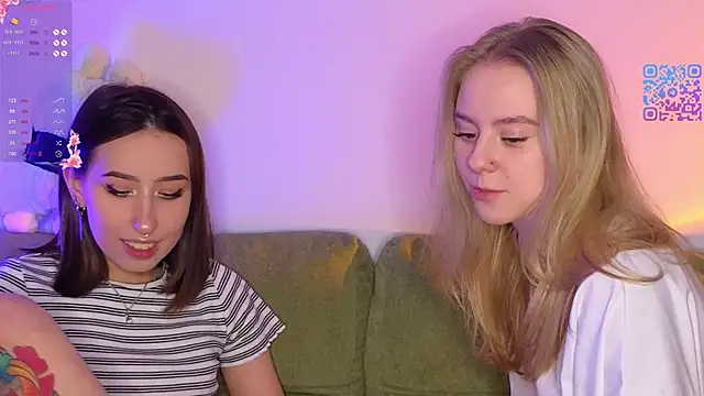 Snapshot of Mimipaws chatting on March 2026 08:04:02 PM Mimipaws online show from March 2026 08:04:02 PM