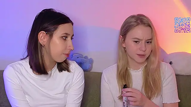 Snapshot of Mimipaws chatting on March 2026 07:28:01 PM Mimipaws online show from March 2026 07:28:01 PM