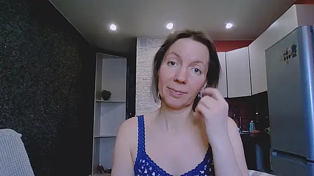 Amanda Luxe online show from February 2026 06:26:01 AM