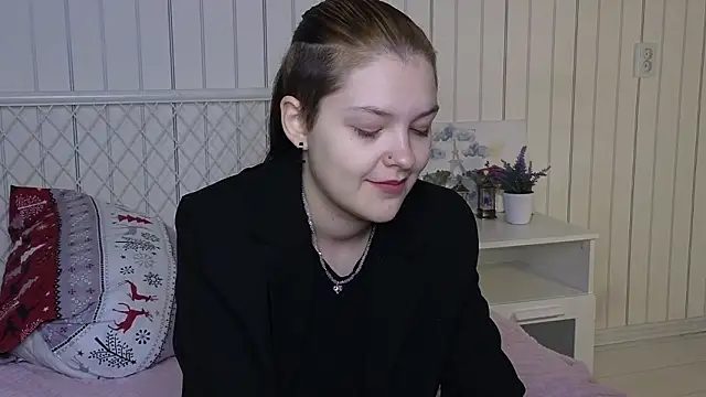 BevHanni online show from February 2026 08:12:02 PM