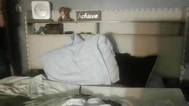 Snapshot of Derrick7799 chatting on January 2026 07:43:02 AM Derrick7799 online show from January 2026 07:43:02 AM