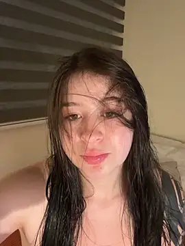 evelynrosess1 online show from April 2026 12:57:01 AM