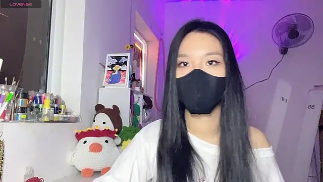 Tieu-May online show from April 2026 09:23:01 AM