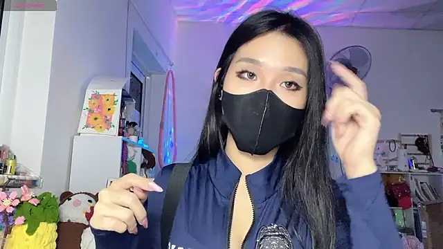 Tieu-May online show from May 2026 12:10:02 PM