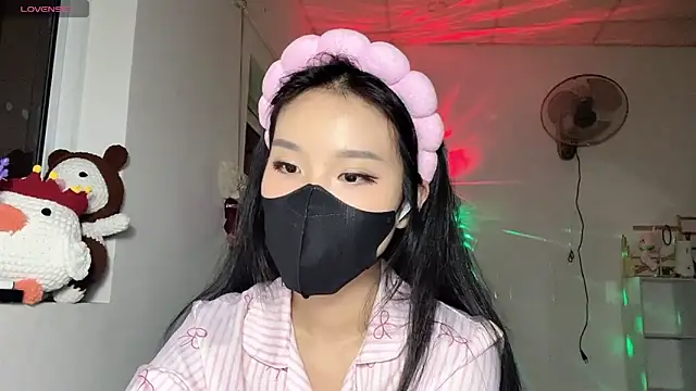 Tieu-May online show from May 2026 09:12:01 PM