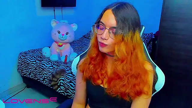 lillykittyyy online show from April 2026 06:19:01 AM