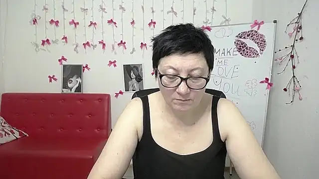 EmilyL0ve online show from February 2026 07:33:02 PM