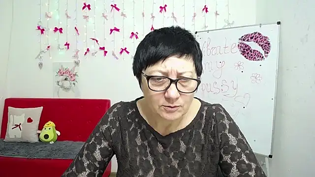 EmilyL0ve online show from April 2026 05:30:01 PM