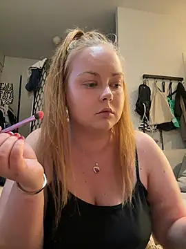 sweet-iina online show from July 2026 06:43:02 PM
