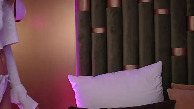 AmeliaAngel online show from November 2025 08:46:01 AM