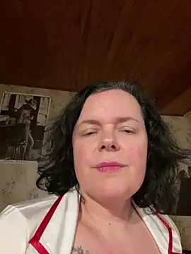 Snapshot of Malorie01 chatting on February 2026 09:51:01 PM Malorie01 online show from February 2026 09:51:01 PM