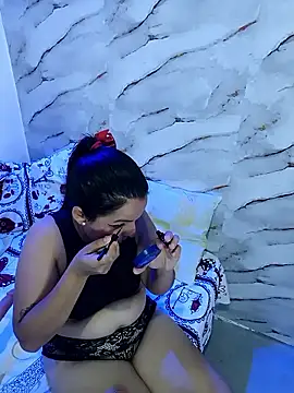 Snapshot of zaraluxx1 chatting on January 2026 03:55:01 AM zaraluxx1 online show from January 2026 03:55:01 AM