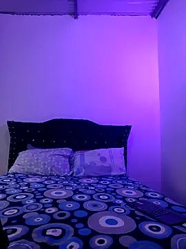 Snapshot of zaraluxx1 chatting on February 2026 05:55:02 PM zaraluxx1 online show from February 2026 05:55:02 PM