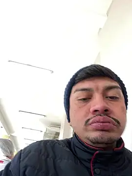 GostosoRS25 online show from May 2026 12:22:02 PM