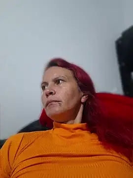 cintia love online show from June 2026 10:41:02 PM