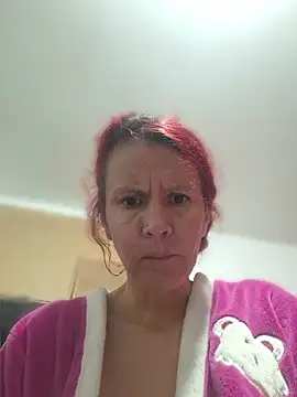 cintia love online show from June 2026 10:12:01 PM