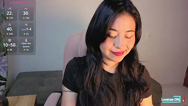 LolaOpalX online show from June 2026 12:24:01 AM