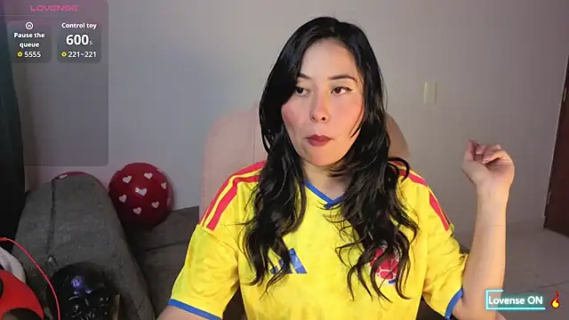 LolaOpalX online show from June 2026 12:00:01 AM