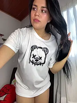 Snapshot of sophyy_white chatting on March 2026 10:48:01 PM sophyy white online show from March 2026 10:48:01 PM