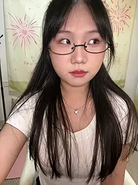 xiaoguai99 online show from August 2026 08:17:02 AM