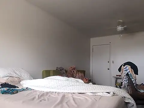 Erikaz2025 online show from February 2026 12:15:01 AM