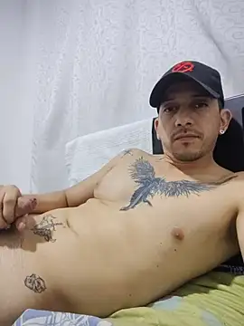 MrWolfHot online show from June 2026 05:56:02 AM
