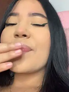 Snapshot of DulcePiink chatting on February 2026 07:54:02 PM DulcePiink online show from February 2026 07:54:02 PM